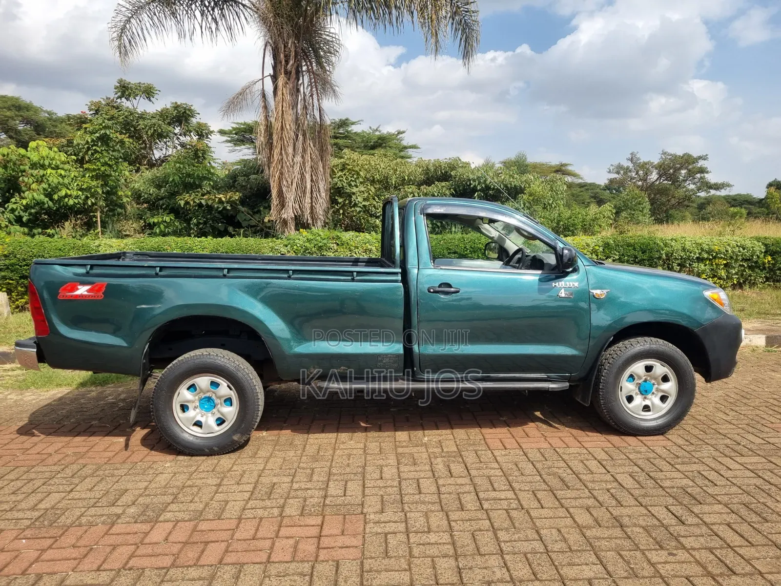 Toyota Hilux 2010 Gray