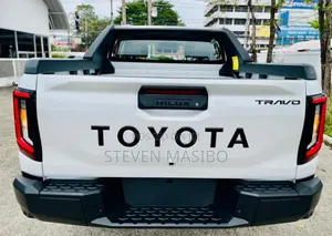 New Toyota Hilux 2025 White