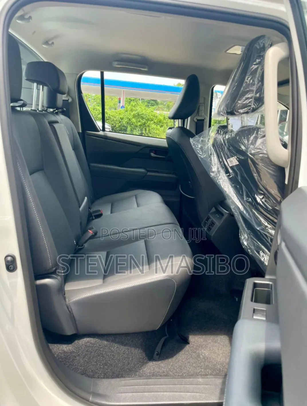New Toyota Hilux 2025 White