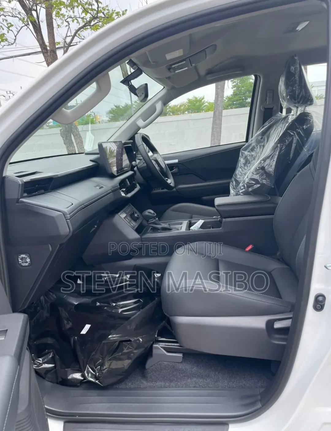 New Toyota Hilux 2025 White