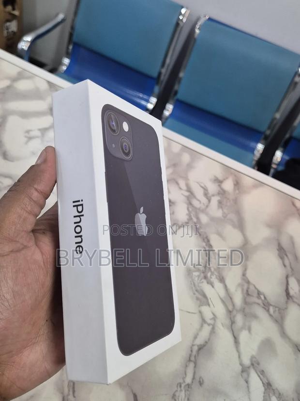 New Apple iPhone 13 128 GB Black - thumbnail 3