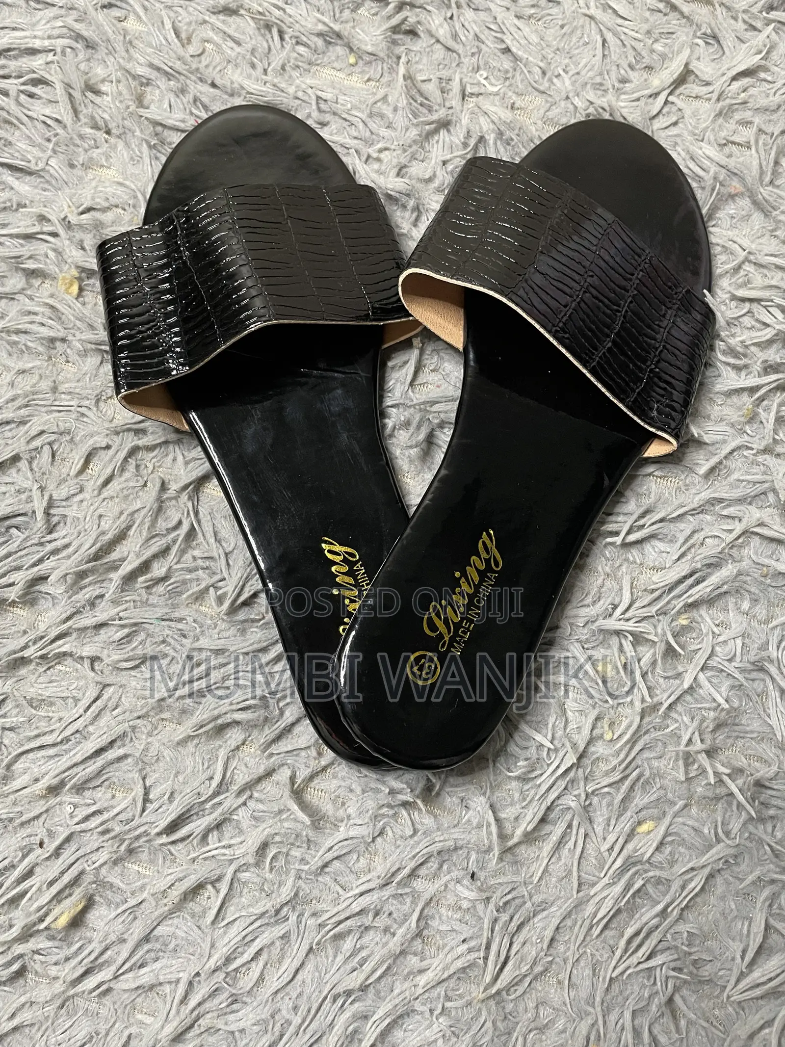 Ladies Flat Shoes
