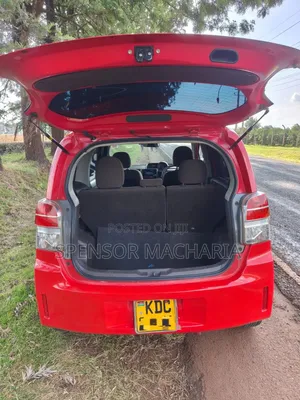 Toyota Spade 2014 Red