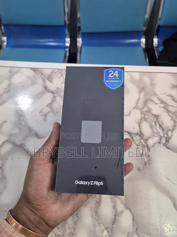 New Samsung Galaxy Z Flip 5 256 GB Green
