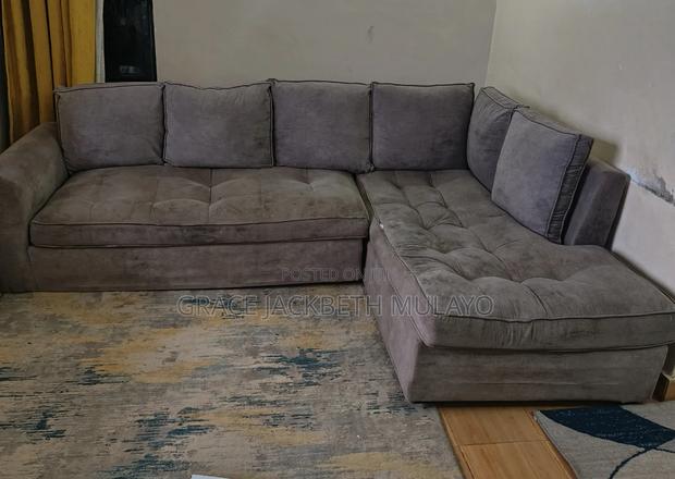 Second Hand Seats - thumbnail 2
