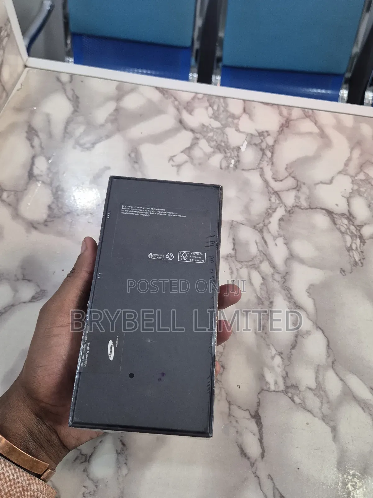 New Samsung Galaxy Z Flip4 256 GB Purple