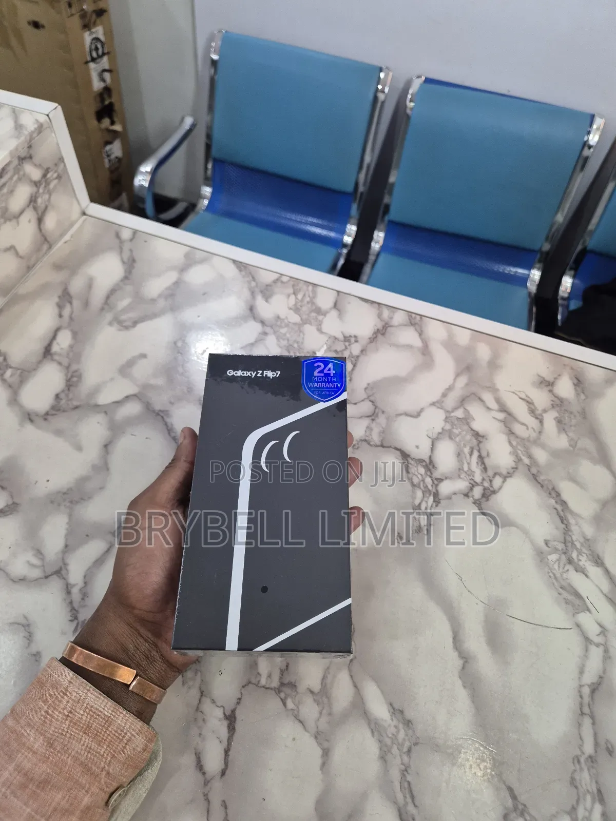 New Samsung Galaxy Z Flip7 256 GB Blue