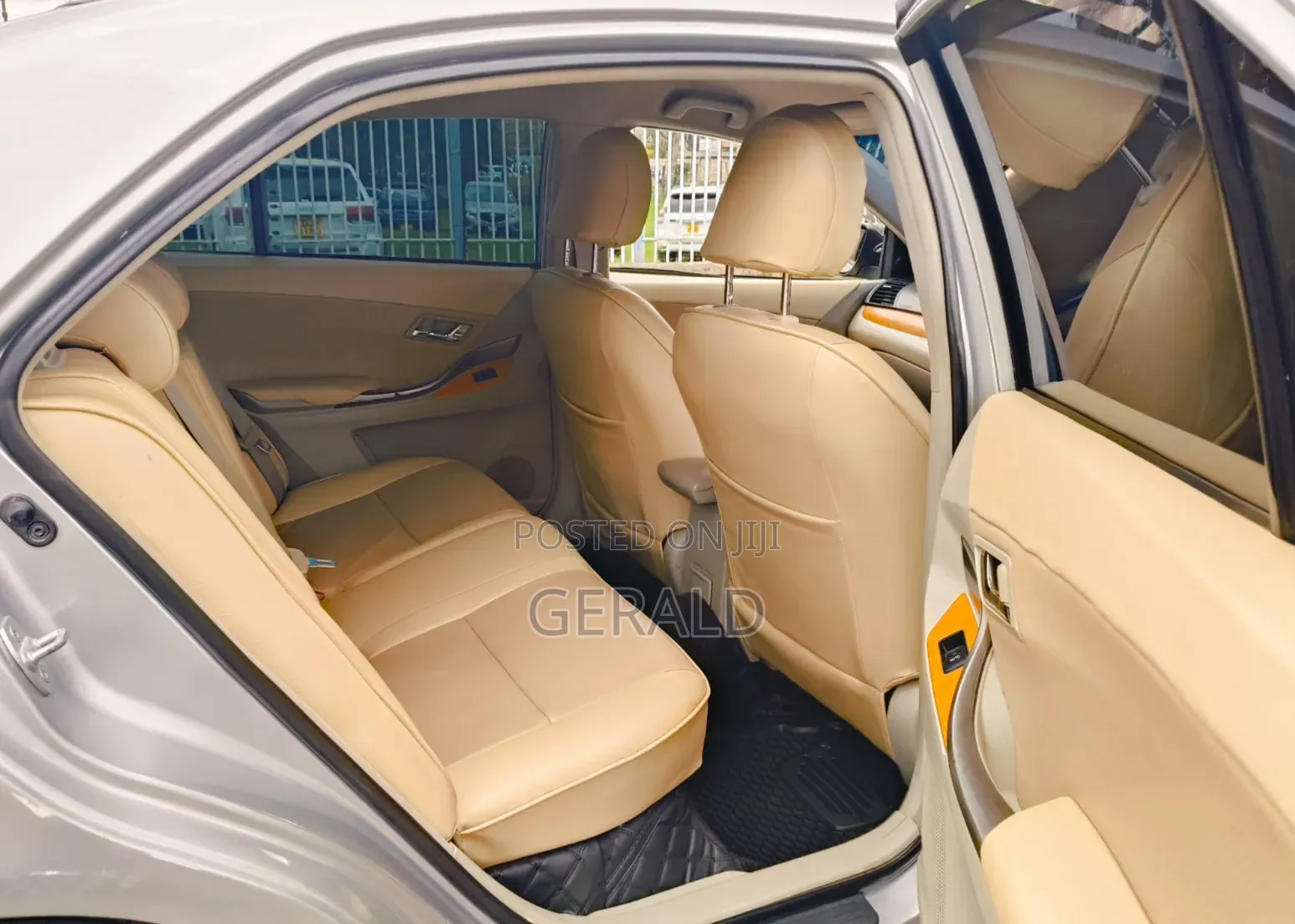 Toyota Premio 2009 Silver