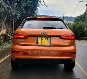 Audi Q3 2017 Orange