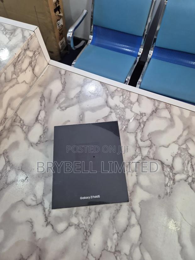 New Samsung Galaxy Z Fold 5 512 GB Black - thumbnail 2
