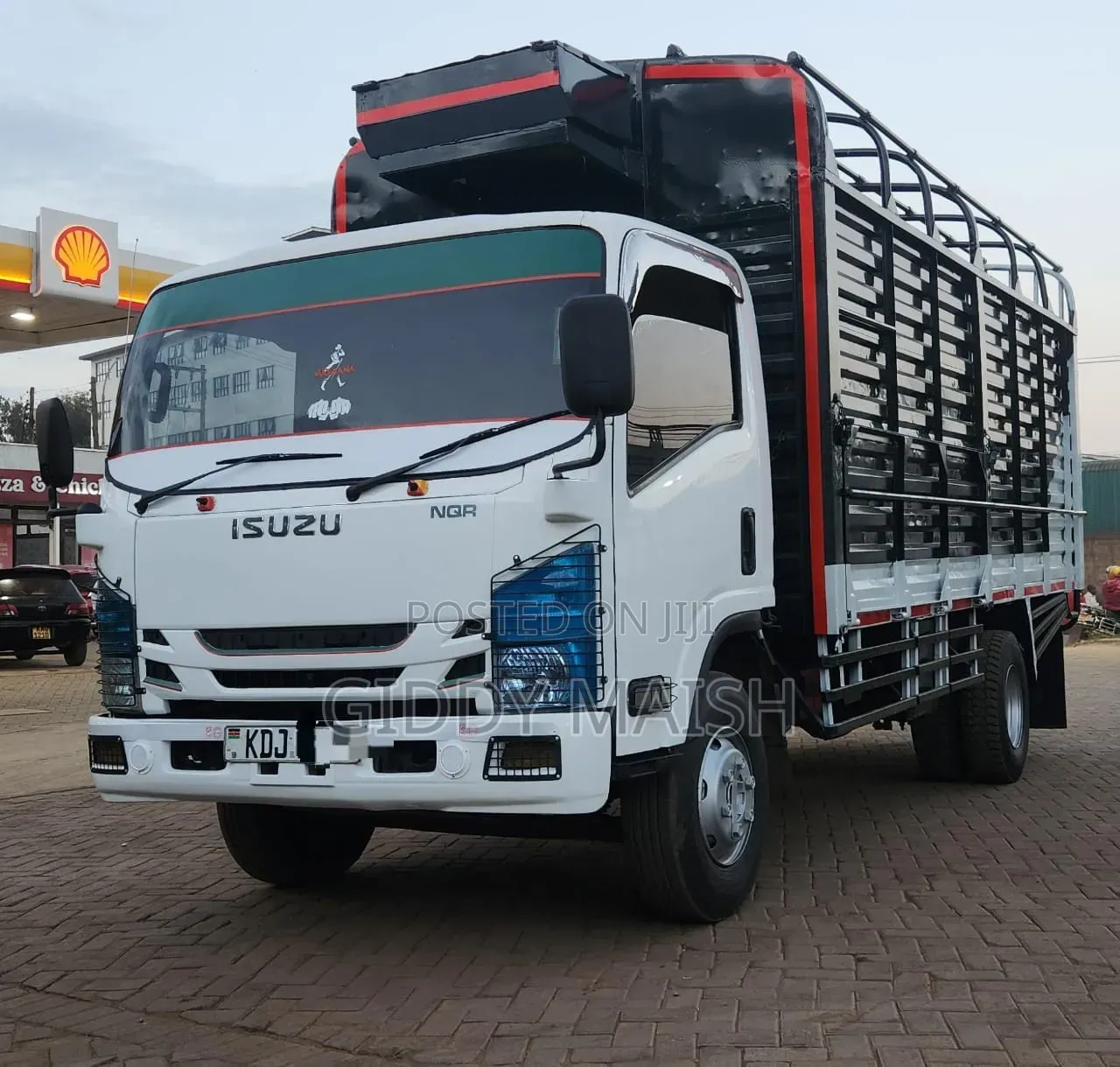 Isuzu NQR 2022 White