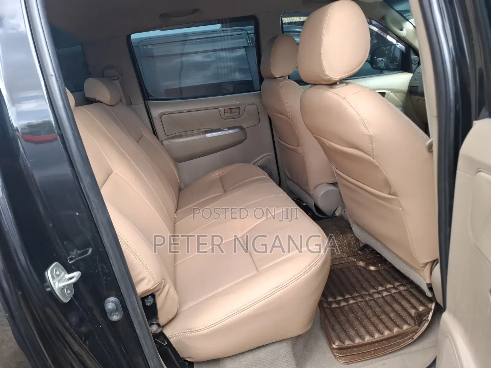 Toyota Hilux 2011 Black