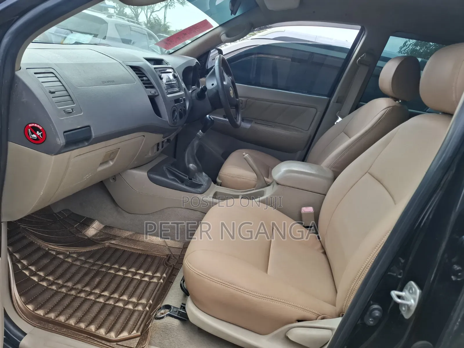 Toyota Hilux 2011 Black