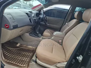 Toyota Hilux 2011 Black