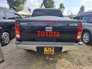 Toyota Hilux 2011 Black