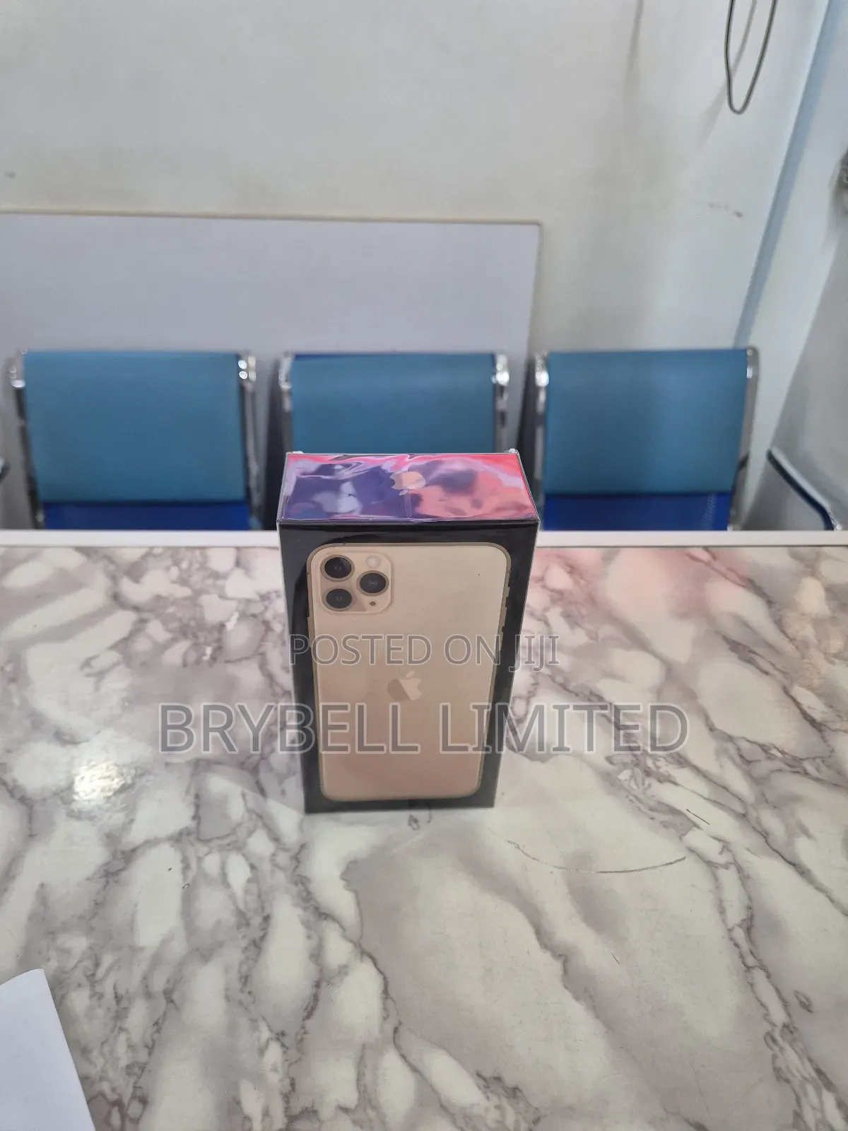 New Apple iPhone 11 Pro Max 256 GB Gold