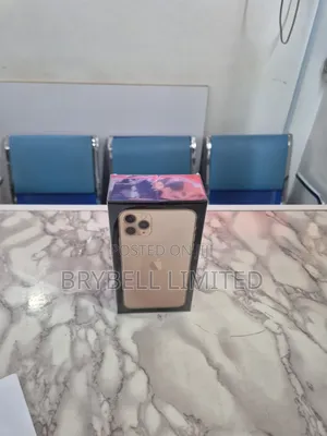 New Apple iPhone 11 Pro Max 256 GB Gold