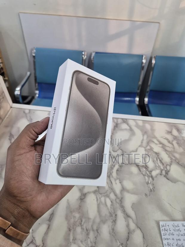 New Apple iPhone 15 Pro Max 256 GB - thumbnail 2