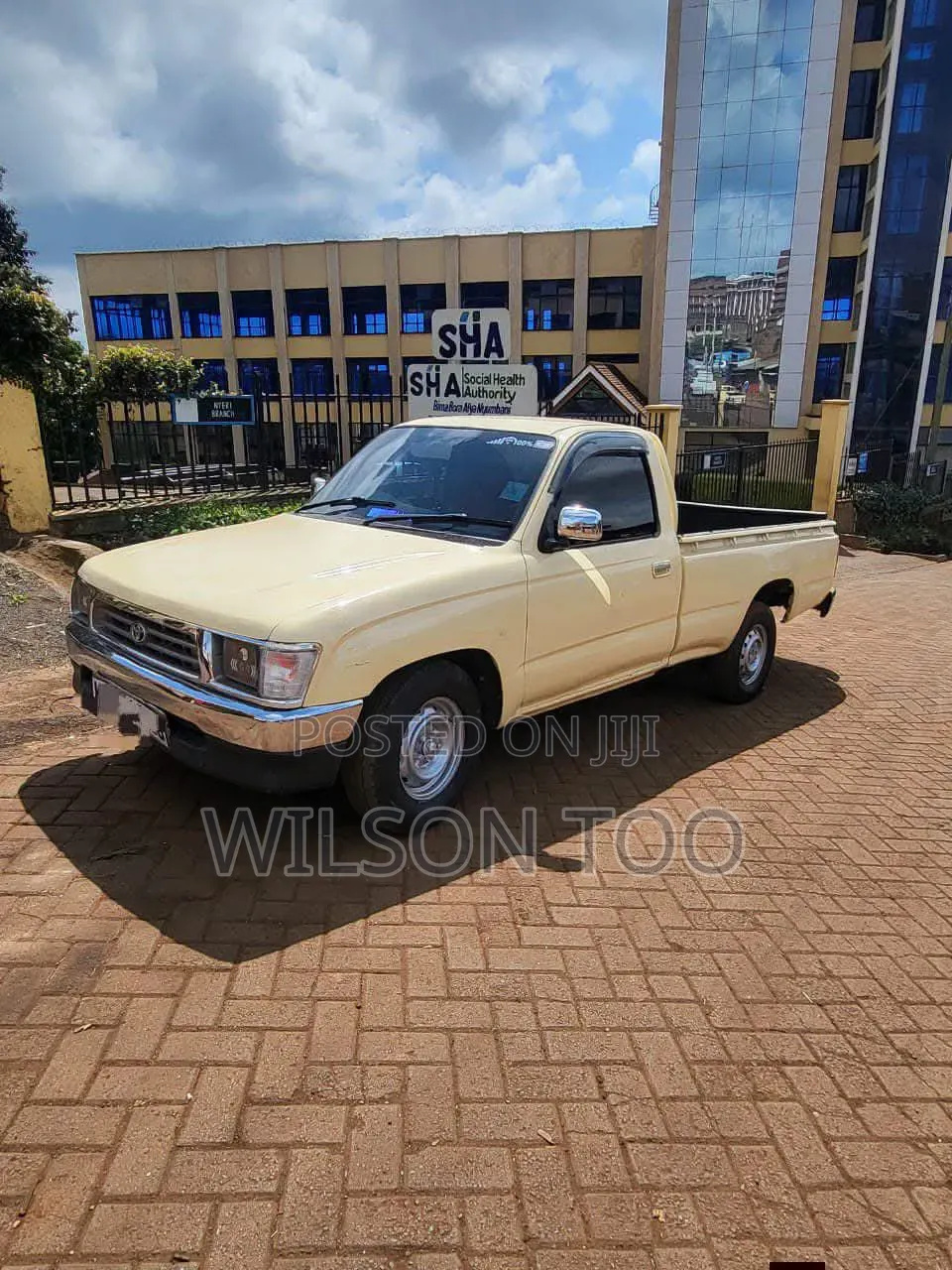 Toyota Hilux 2006 Beige