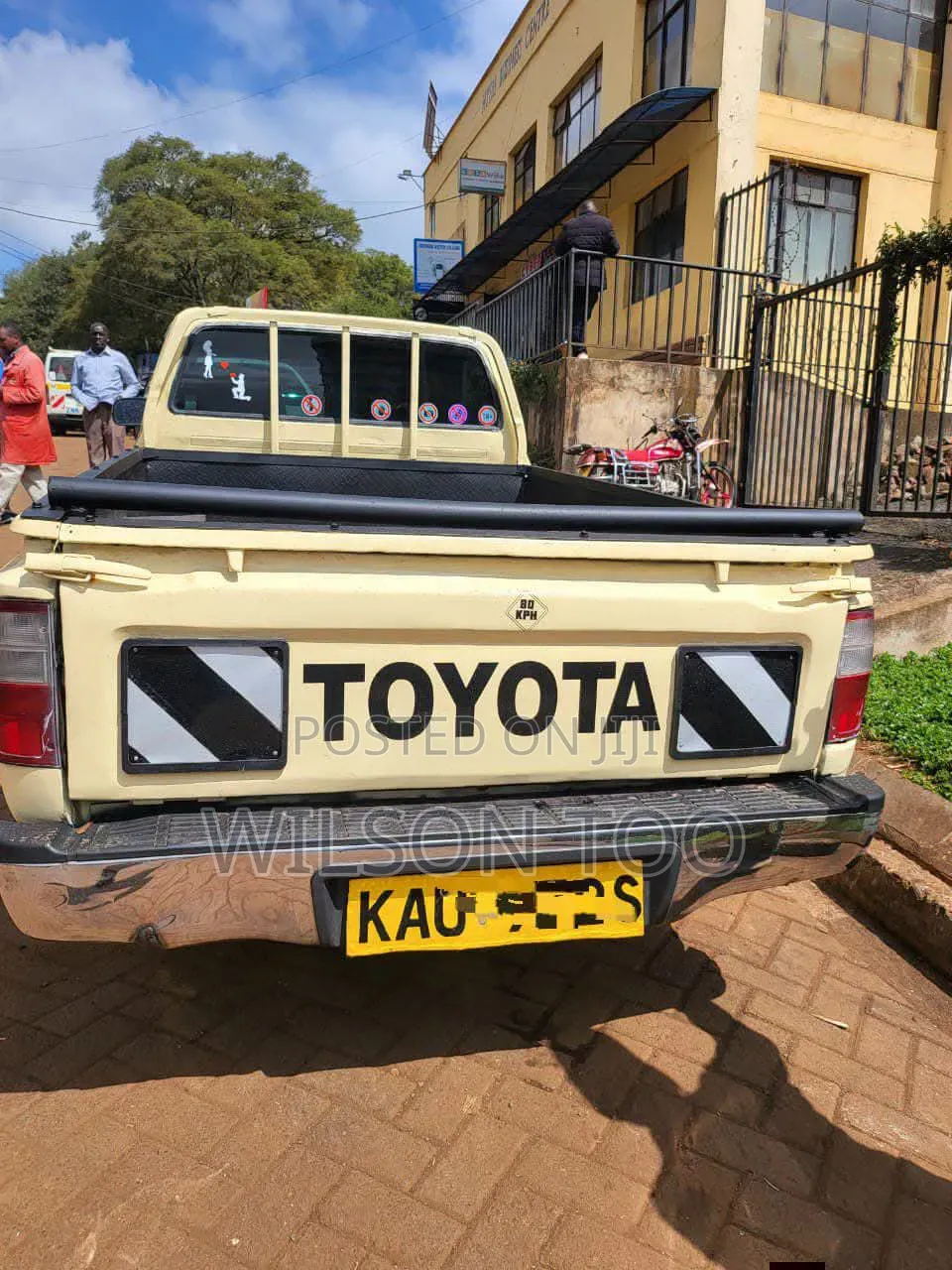 Toyota Hilux 2006 Beige