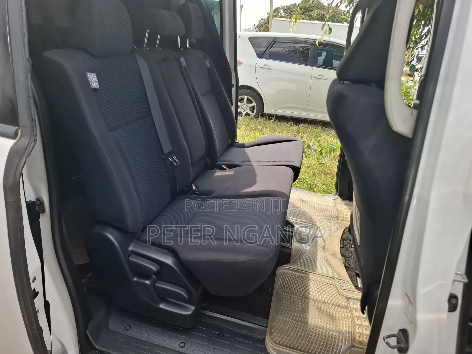Toyota Voxy SV Premium 2014 White