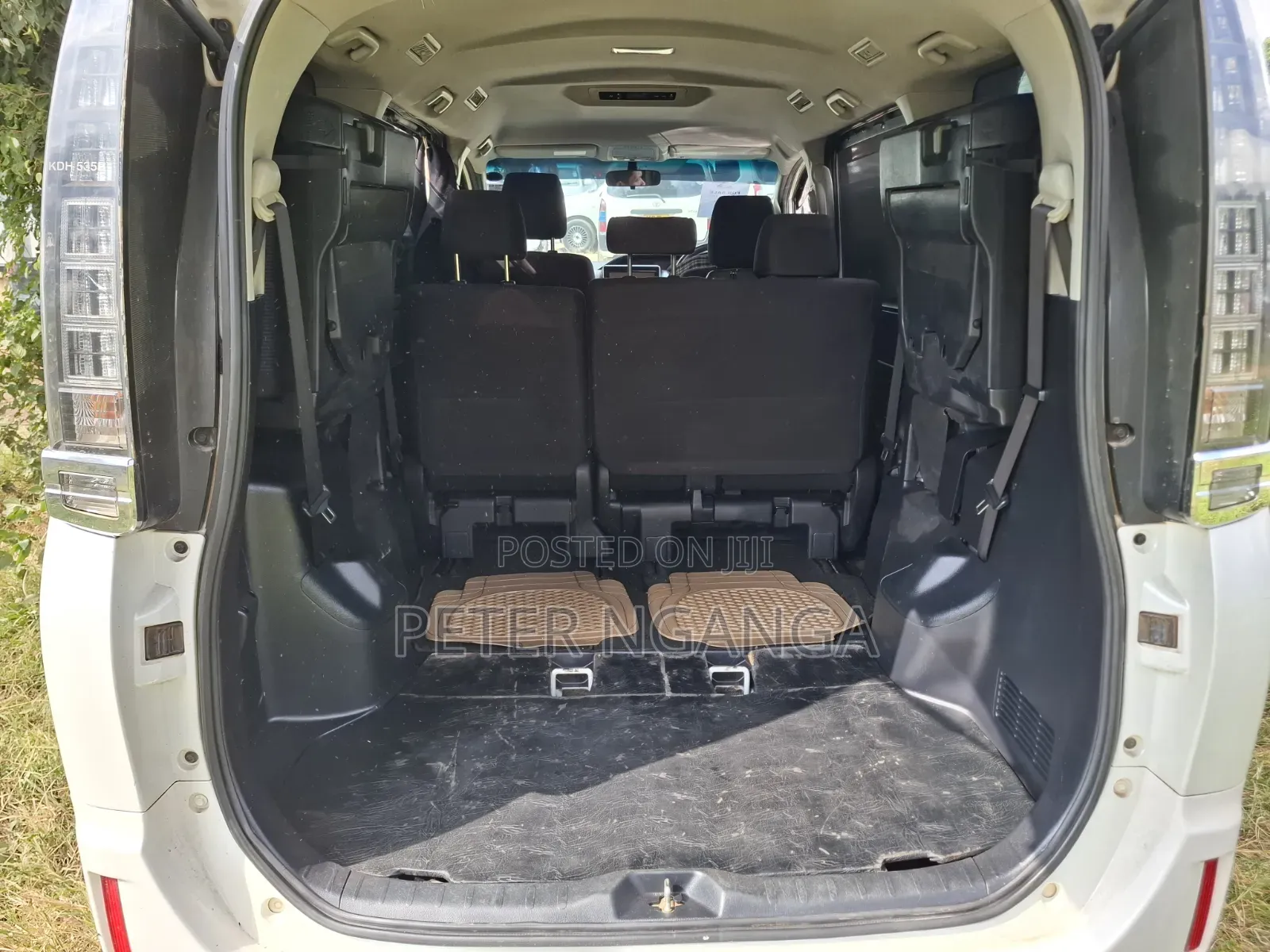 Toyota Voxy SV Premium 2014 White