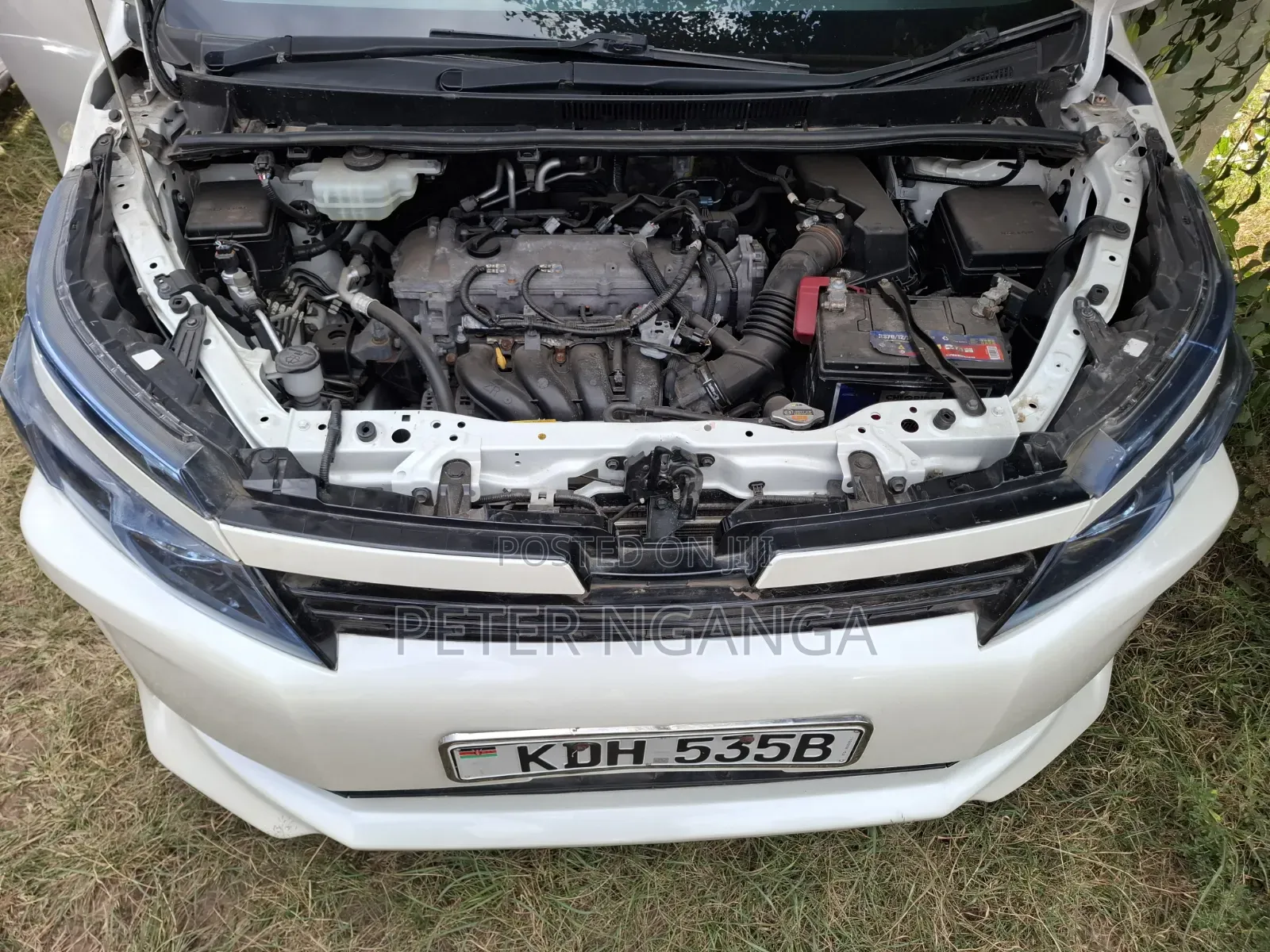 Toyota Voxy SV Premium 2014 White