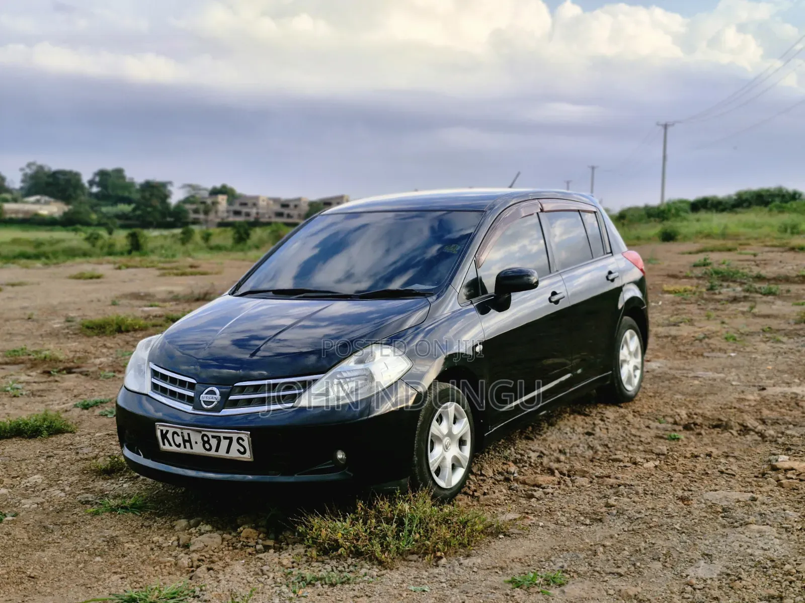 Nissan Tiida 2010 Black