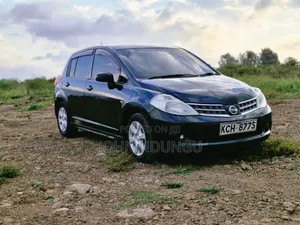 Nissan Tiida 2010 Black