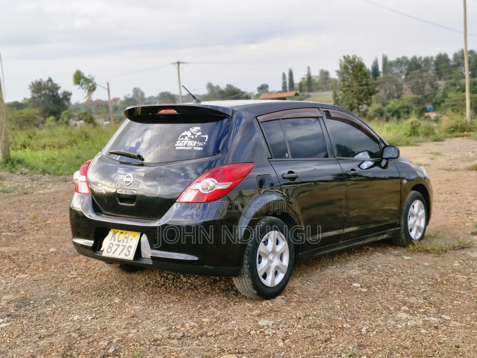 Nissan Tiida 2010 Black