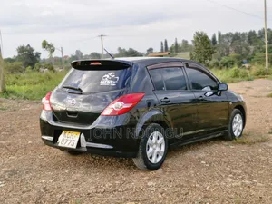 Nissan Tiida 2010 Black