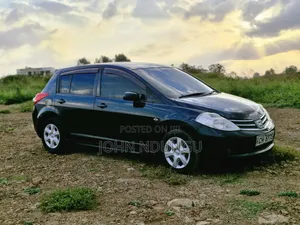 Nissan Tiida 2010 Black