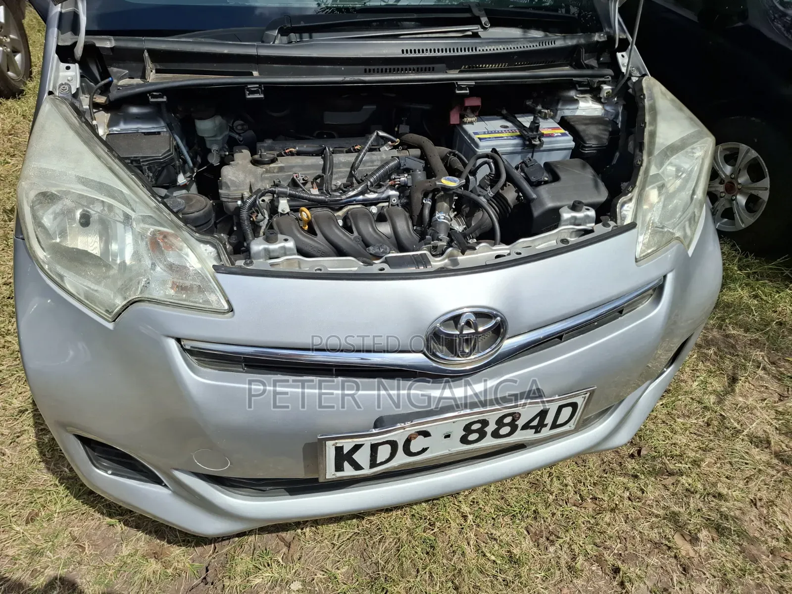 Toyota Ractis 2014 Silver
