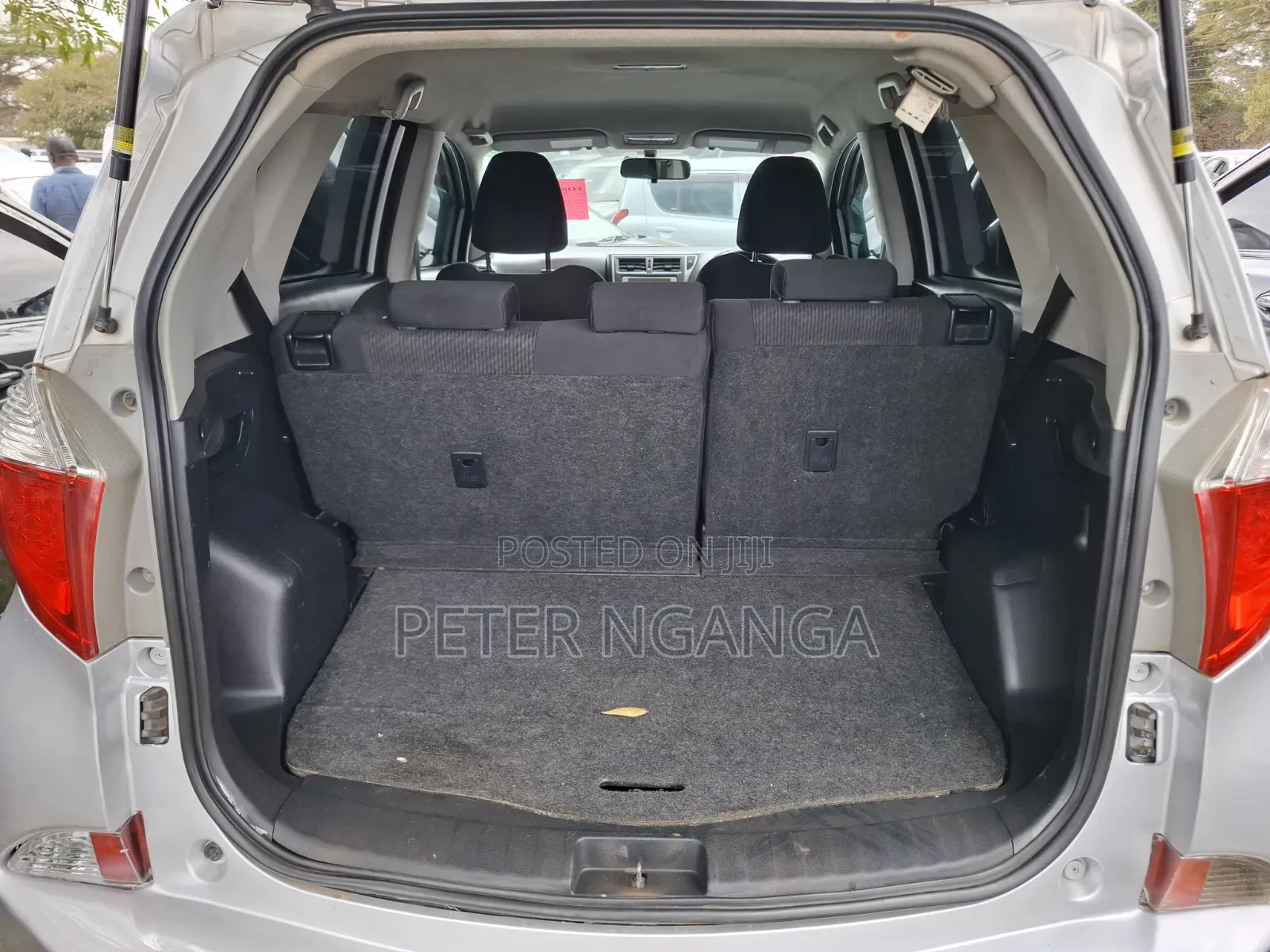 Toyota Ractis 2014 Silver