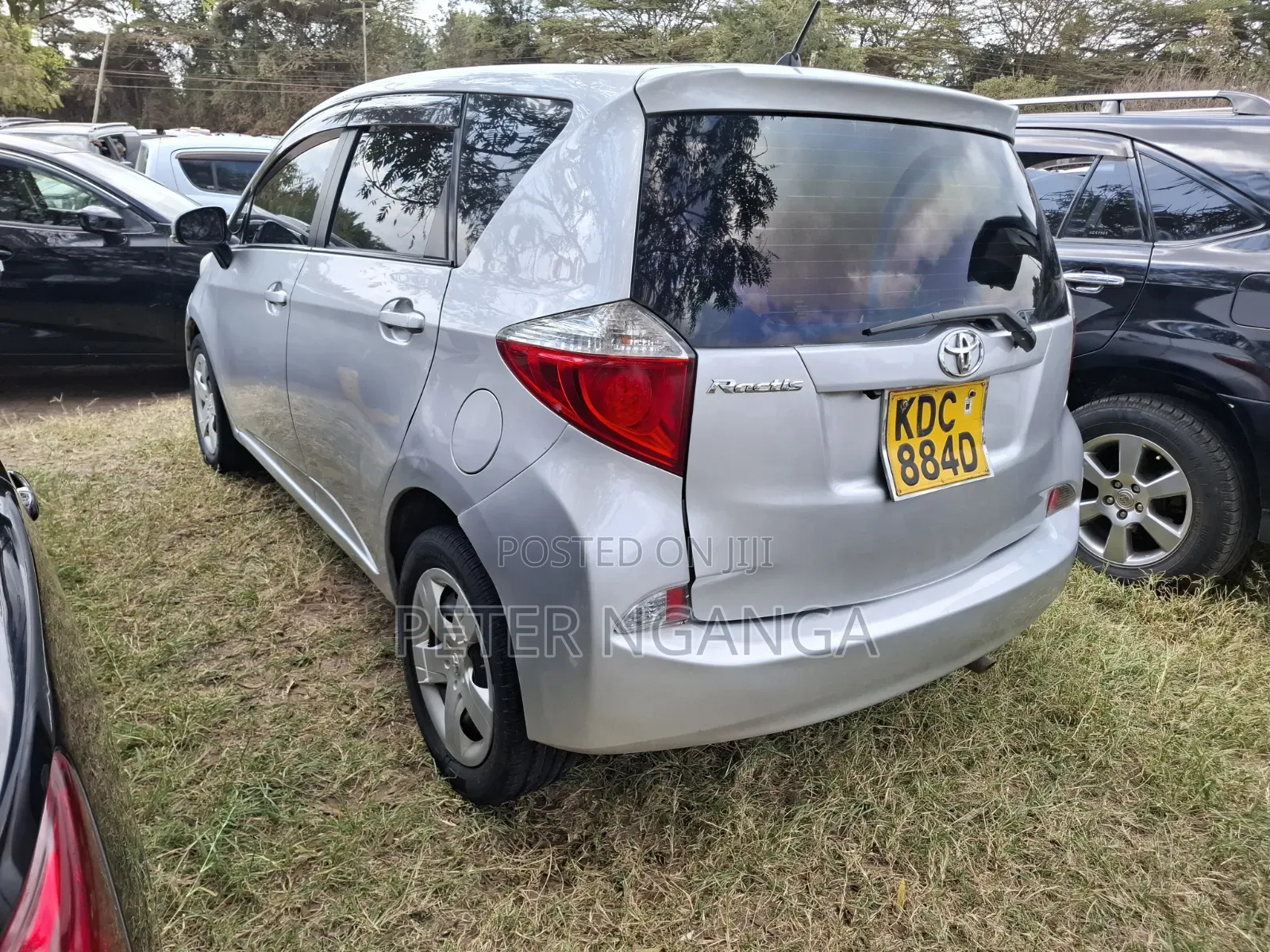 Toyota Ractis 2014 Silver