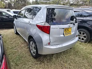 Toyota Ractis 2014 Silver