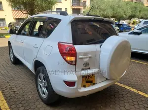 Toyota RAV4 2007 White