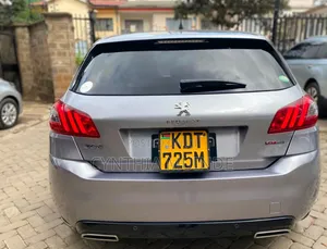 Peugeot 308 2018 Silver