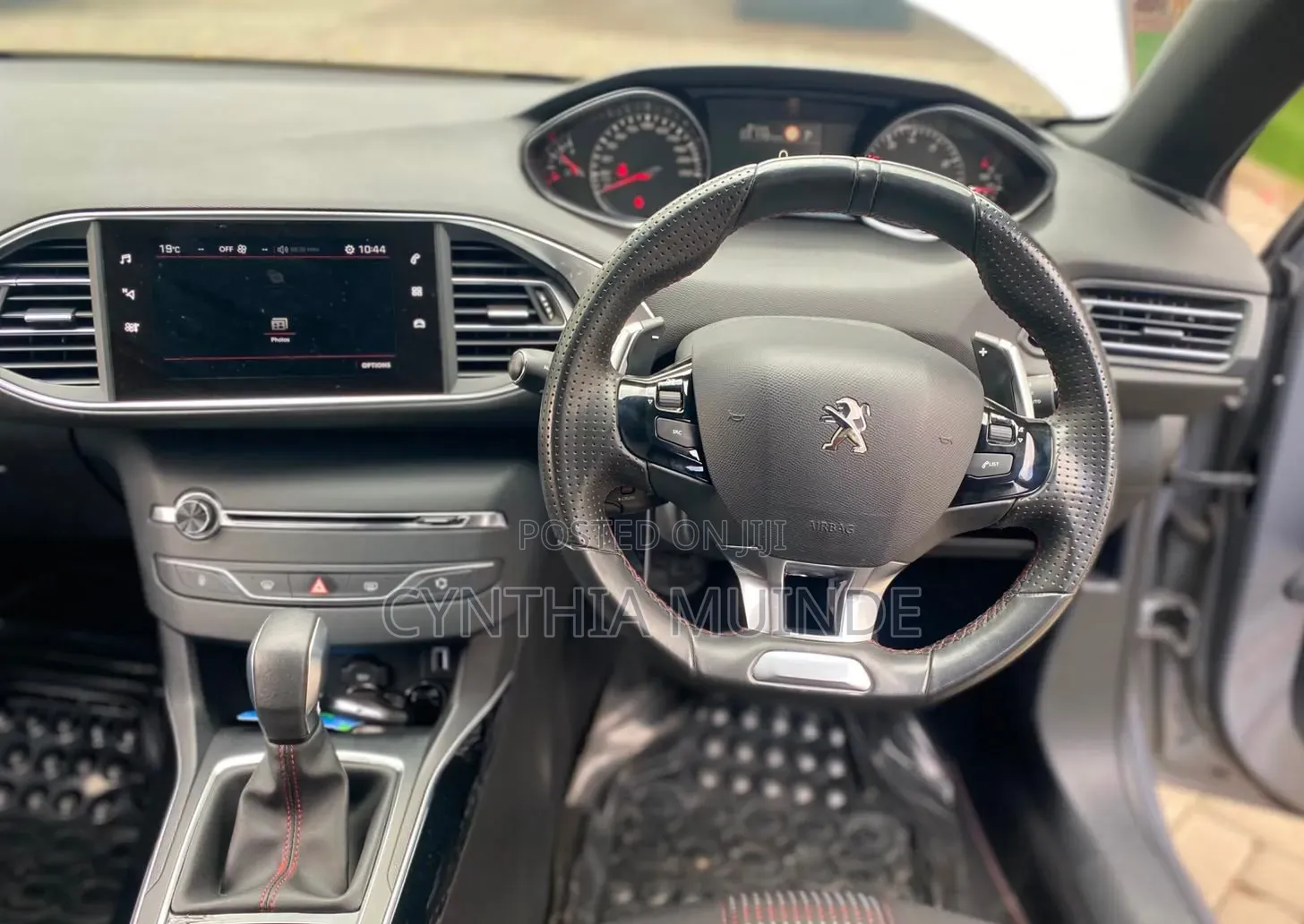 Peugeot 308 2018 Silver