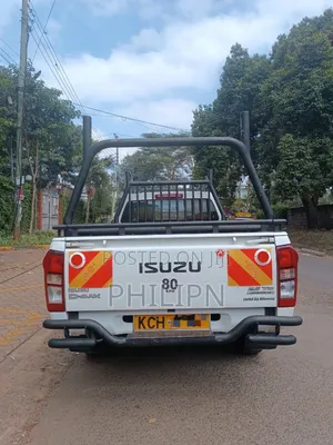Isuzu D-MAX 2015 White