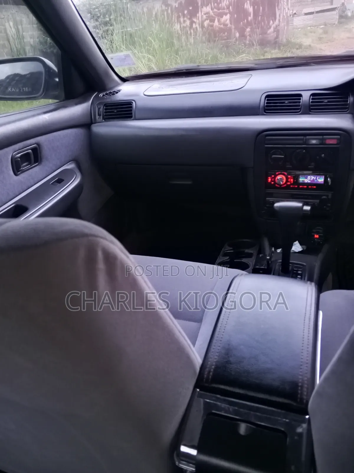 Nissan Sunny 2000 White