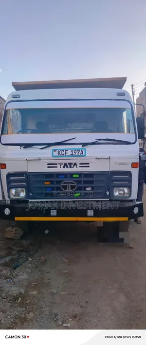Tata Tipper 2015 White