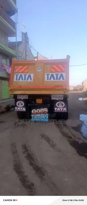 Tata Tipper 2015 White