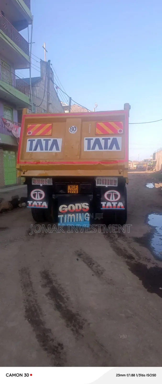 Tata Tipper 2015 White