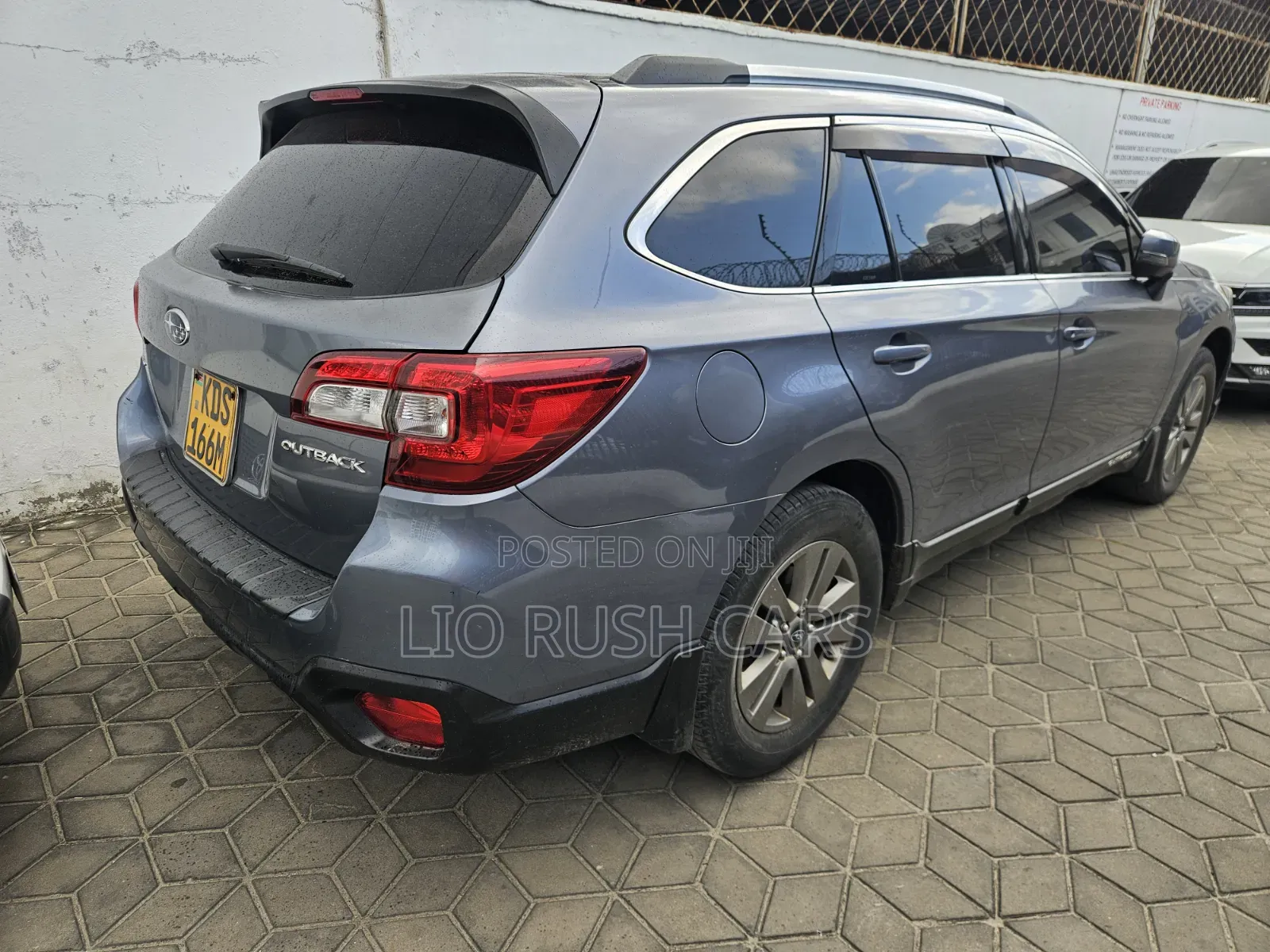 Subaru Outback 2018 Blue