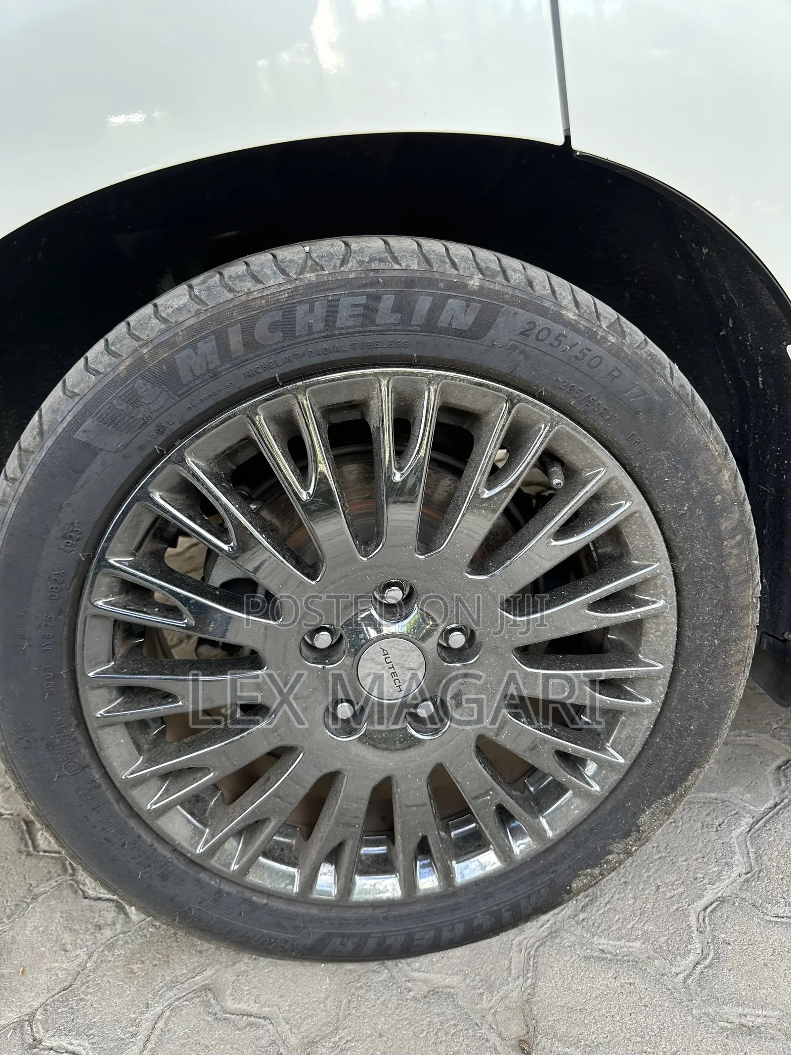 Nissan Serena 2018 White