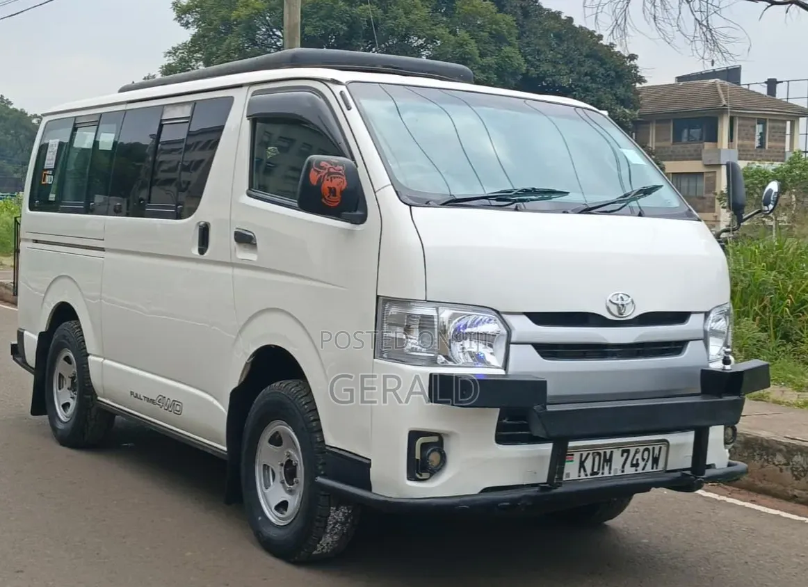 Toyota HiAce 2016 White