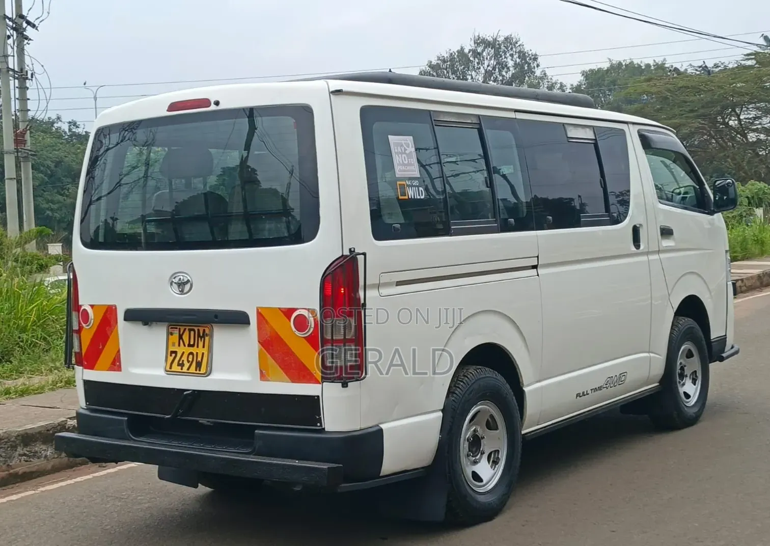 Toyota HiAce 2016 White