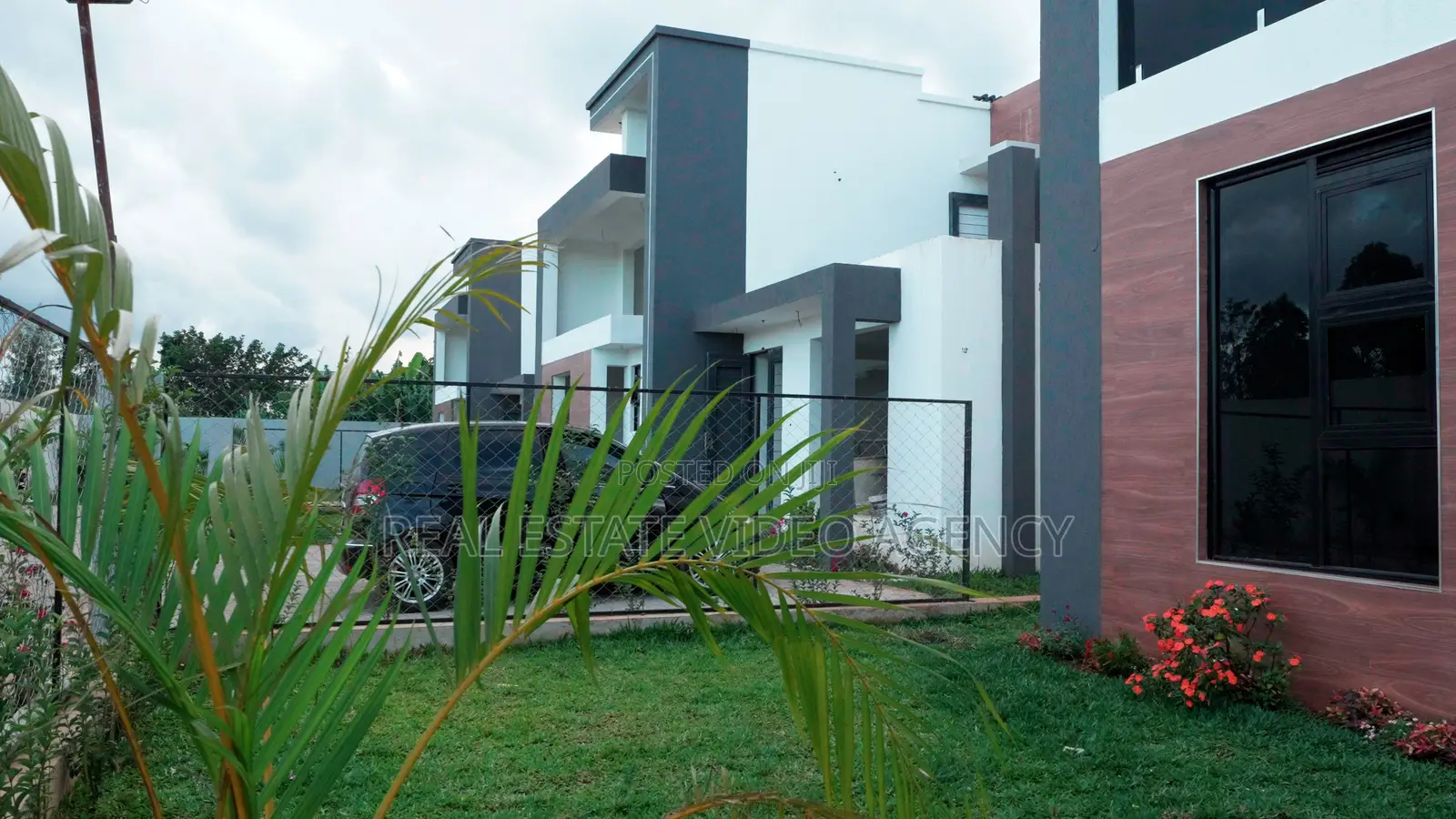 Real Estate Cinematic Housetours and Drone Coverage