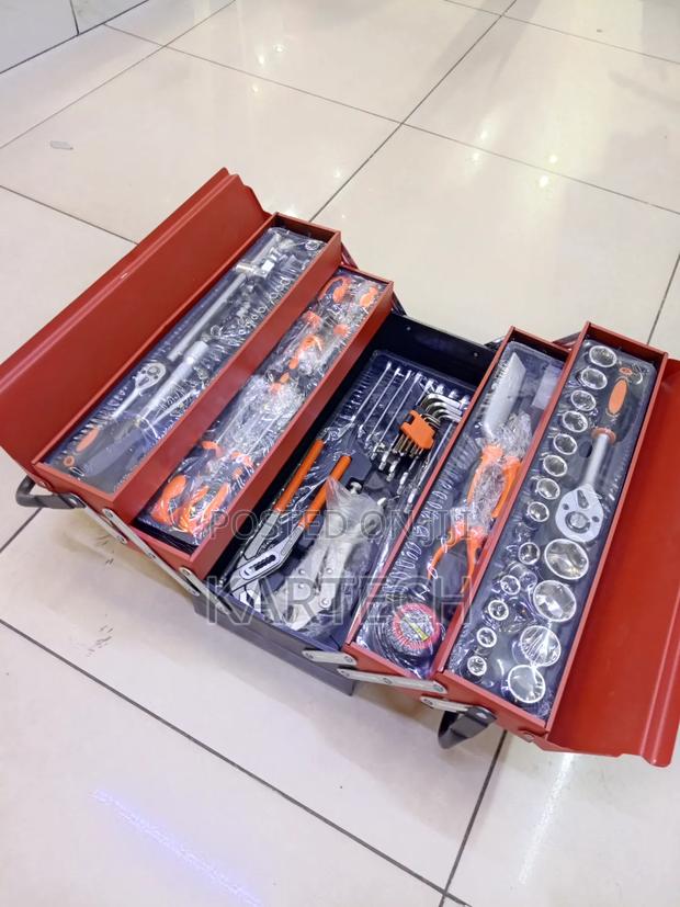 85pcs Professional Multi-Piece Hand Tool Set With Metal Toolbox